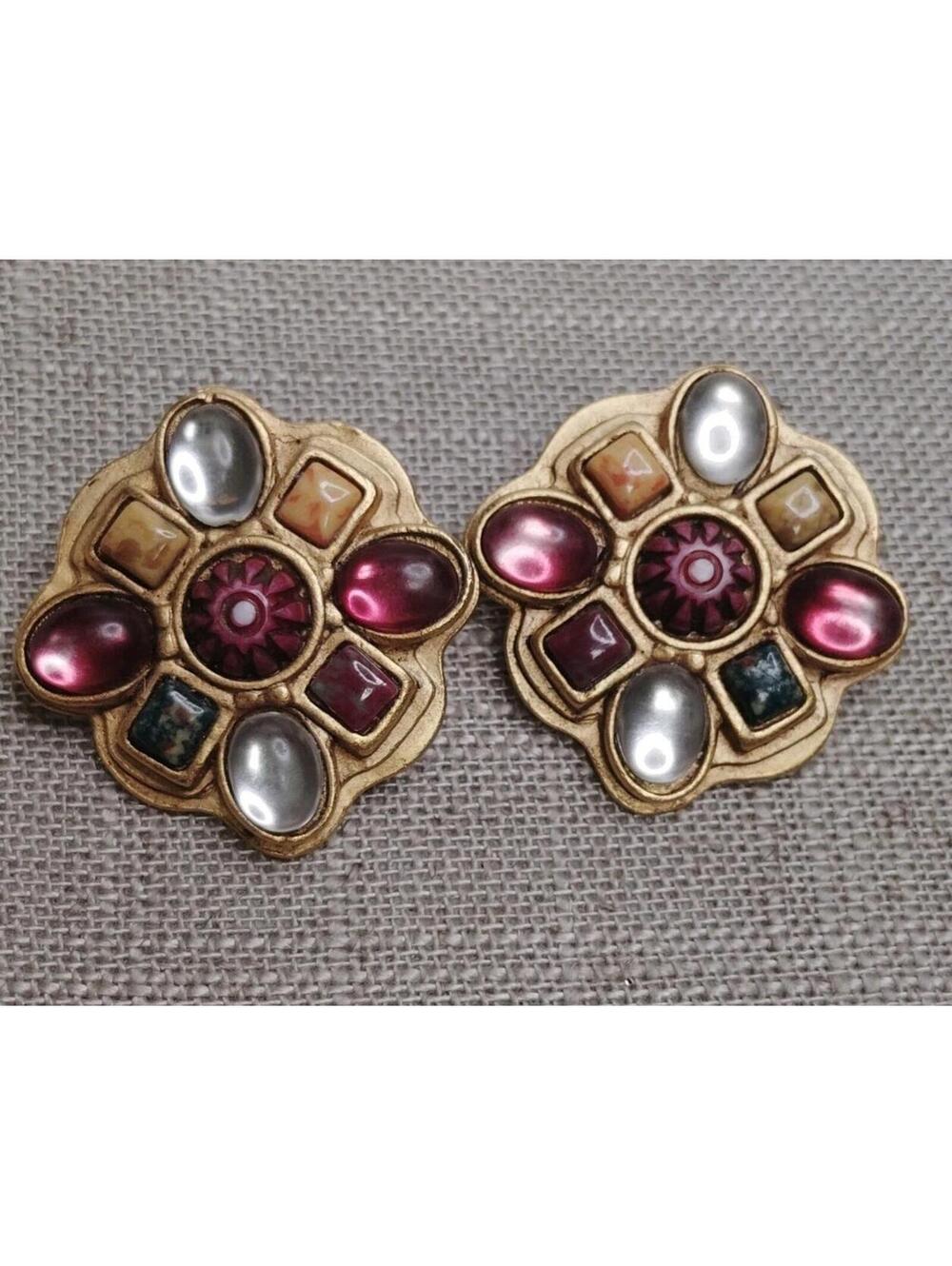 Vintage 80's Lucite Moghul Gems Matte Gold Tone Clip On Earrings